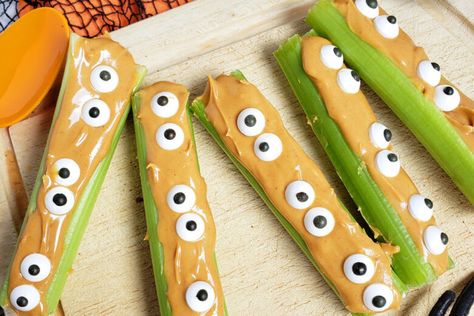 Easy DIY Cookie Monster Party - Little Eats & Things Celery Peanut Butter, Easy Homemade Playdough Recipe, Cooked Playdough, Diy Playdough, Halloween Party Planning, Spooky Halloween Food, Homemade Playdough Recipe, Cookie Monster Party, Halloween Bar