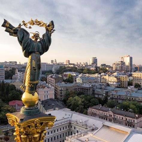 Famous Sculptures, Memorial Statues, Tenth Anniversary, European Architecture, Russia Ukraine, Bronze Statue, World Peace, The Capital, Kiev