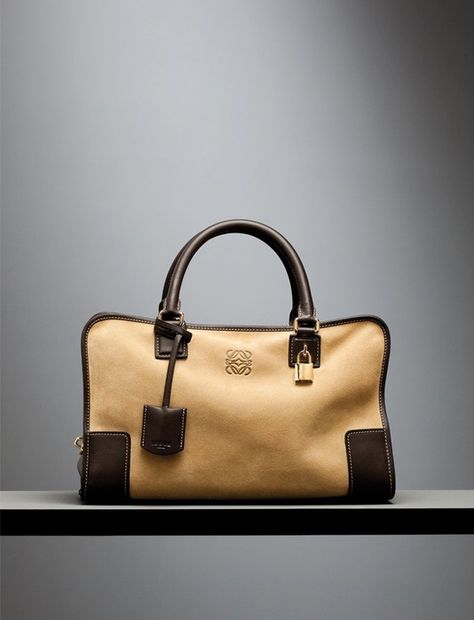 'Oro' Suede 'Amazona' Bag. Click on the image to get it at Loewe's Online Boutique. Bags 2022, My Style Bags, Purple Bag, Luggage Bags Travel, Perfect Handbag, Loewe Bag, Prada Handbags, Sunglasses For Men, Women's Handbags