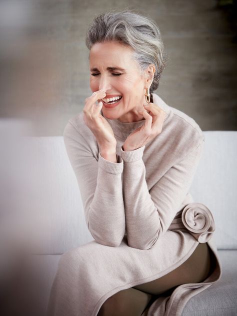 Andie MacDowell Opens Up About Aging in Hollywood and Owning Her Silver Strands — NewBeauty Perspective Head, Andie Macdowell Style, Andie Macdowell, Silver Strand, Slick Hairstyles, Aging Beautifully, Aging Gracefully, Hair Journey, Silver Hair