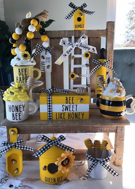 Bright bee decor to accent your beautiful home 💛🖤 Wording is vinyl. Measurement are throughout the pictures. Any questions, ask 🐝 Bee Brunch, Bee Furniture, Bee Items, Diy Cat Treats, Bee Tiered Tray Decor, Bee Decorations, Bumble Bee Decorations, Bee Hive Craft, Sweet Like Honey