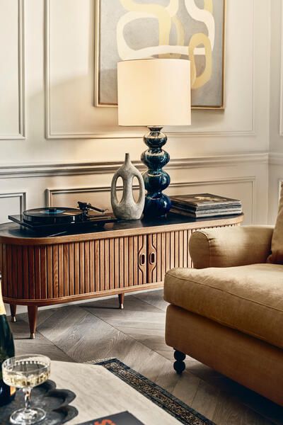 Babington House, Soho Home, Modern Deco, House Bedrooms, Large Sideboard, Living Room And Dining Room, Decor Details, Soho House, Design Del Prodotto