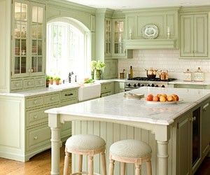 celery green, I love this. Cottage Kitchen Cabinets, Green Kitchen Cabinets, Kitchen Redesign, Casa Vintage, Cottage Kitchens, Green Cabinets, Kitchen Cabinet Colors, Trendy Kitchen, Kitchen Redo