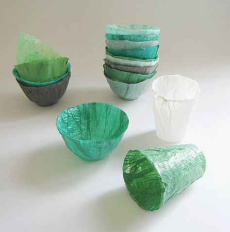 Make It: Watertight Plastic Bag Containers #["upcycle", "vessels", "plastic bags", "DIY"] Walmart Bag, Reuse Plastic Bags, Plastic Bag Crafts, Produce Baskets, Upcycle Plastic, Plastic Free July, Senior Center, Melted Plastic, Bread Bags