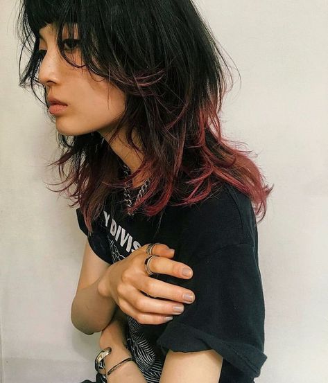 Dyed Strands Of Hair, Edgy Balayage, 2024 Haircolor, Japan Haircut, Dip Dyed Hair, Dyed Ends Of Hair, Fox Hair Dye, Dipped Hair, Dyed Tips