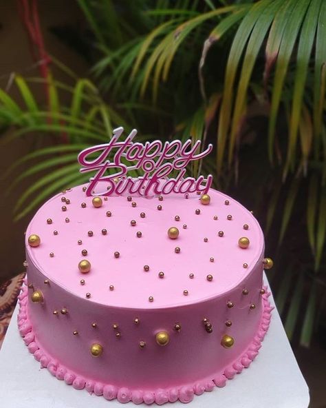 Beautiful Cake Design Birthdays, Simple Cake Designs For Beginners, Small Cakes Ideas Birthdays, Buttercream Cake Designs Birthday, Half Kg Cake Design, Butter Icing Cake Designs, Small Birthday Cake, Cakedesign Birthday, Icing Cake Design