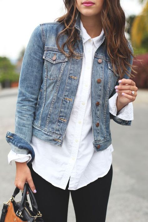 Blue Jean Jacket Outfits, Dress Pants Outfits, Look Legging, Look Jean, Jean Jacket Outfits, Denim Jacket Outfit, Denim Jacket With Dress, Outfit Mujer, Outfit Jeans