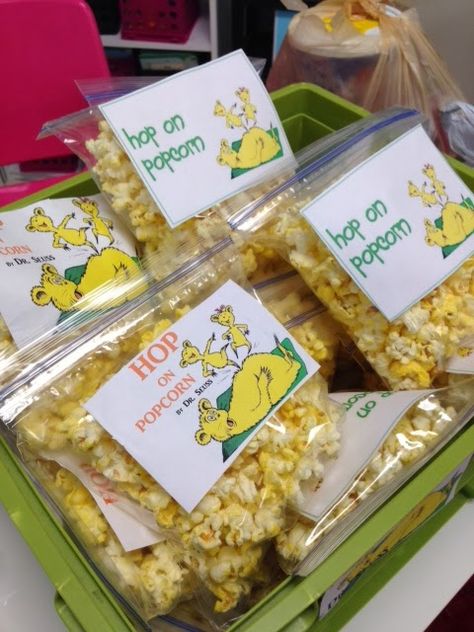 Dr. Seuss snacks - hop on popcorn, Lorax oranges, etc. Seuss Snacks, Dr. Suess, Dr Seuss Snacks, Dr Seuss Party Ideas, Dr Seuss Preschool, Dr Seuss Classroom, Dr Seuss Activities, Dr Seuss Crafts, Dr Seuss Birthday Party