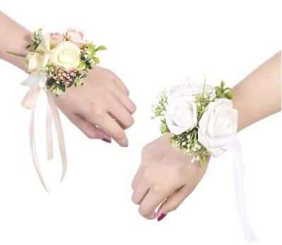 Corsages For Wedding, Diy Wrist Corsage, Wrist Corsage Bracelet, White Corsage, Prom Corsages, Diy Corsage, Wrist Corsages, Bridesmaid Corsage, Rose Corsage