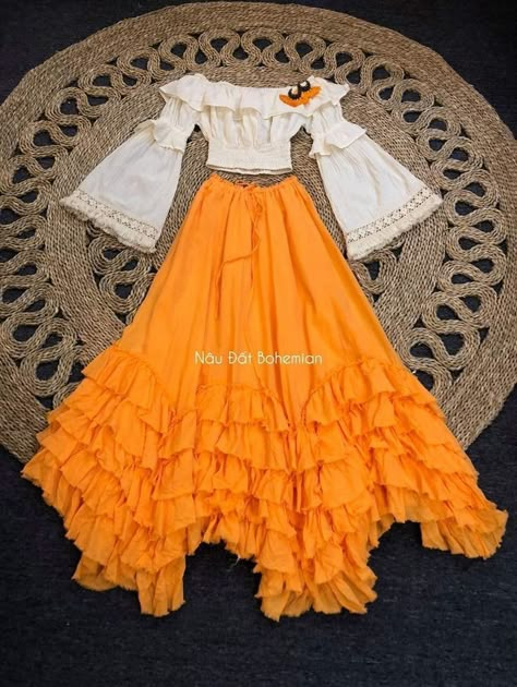 Hispanic Clothing, Mexican Traditional Clothing, Mexican Style Dresses, Mirabel Madrigal, Traditional Mexican Dress, Mexican Fashion, Latina Fashion Outfits, Mexican Outfit, Latina Fashion