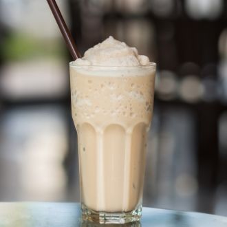 Kailua Recipes, Homemade Drinks Alcohol, Mocha Mix Recipe, Margaritaville Machine Recipes, Frozen Alcoholic Drinks Recipes, Margarita Machine Recipes, Margaritaville Recipes, Make Iced Coffee At Home, How To Make Mocha