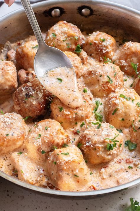 These meatballs are a delightful dish that's quick and easy to prepare. The combination of tender meatballs and creamy, tangy sauce makes for a comforting and satisfying meal. Whether you're cooking for a special occasion or just a weeknight dinner, this dish will become a family favorite. Enjoy the rich flavors and cozy comfort of Marry Me Chicken Meatballs! Marry Me Chicken Meatballs Half Baked, Chicken Curry Meatballs, Creamy Chicken Meatballs, Chicken Meatballs Soup, Chicken Tenders Meal Ideas Dinners, Dinner For A Group Friends, Marry Me Meatballs, Marry Me Chicken Meatballs, Meatball Recipes Dinner