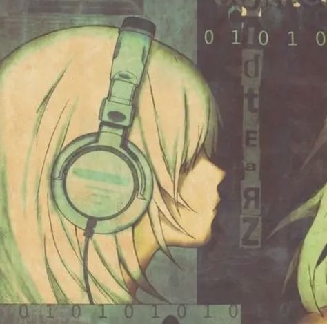 Green Anime Pfp, Girl With Headphones, Grunge Art, Widget Icon, Anime Shadow, Art Icon, Matching Pfps, Laura Lee, Phone Themes