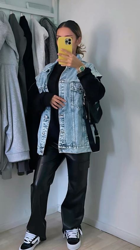 Oversized Vest Outfit, Ootd Vans, Outfit Vans, Lunch Outfit, Zara Drip, Vans Outfit, Outfit Zara, Mode Zara, Zara Outfit