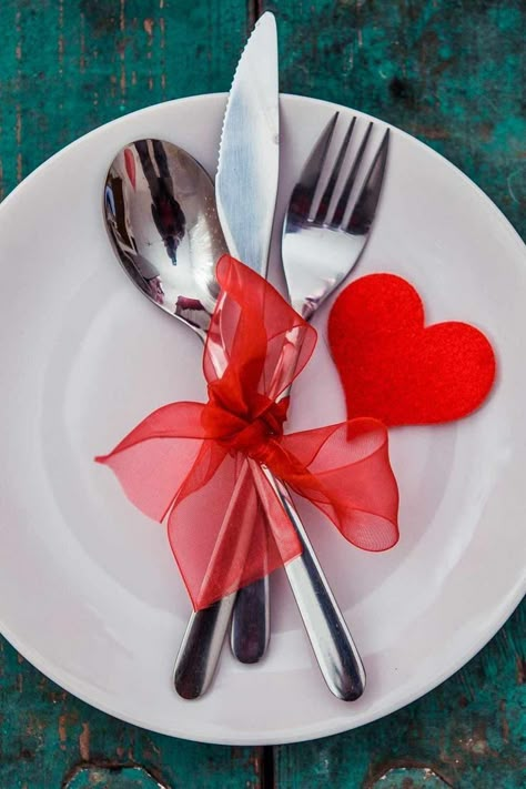 Valentine Dinner Decorations, Romantic Dinner Tables, Valentine Dinner Party, Valentine Day Table Decorations, Romantic Dinner Decoration, Valentine Table Decorations, Diy Valentine's Day Decorations, Romantic Table, Valentine Dinner