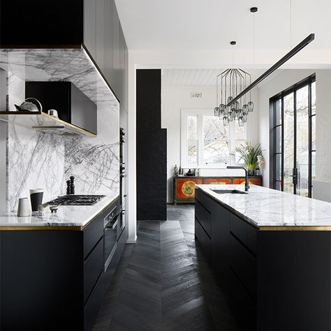 Evolve Stone, Large Bathroom Design, Black Marble Floor, Marble Floor Kitchen, Black Cabinetry, Modern Black Kitchen, Elegant Kitchen Design, Large Bathroom, Marble Kitchen