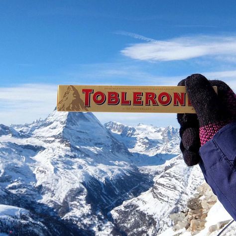 Philographikon Rainer Rauhut on Instagram: “Via @simongerman600 twitter. A Toblerone chocolate bar perfectly lined up with Mount Toblerone in Switzerland. Also, I guess by now you…” Toblerone Chocolate, Land Surveyors, Zermatt Switzerland, Time To Travel, Milky Way Galaxy, Zermatt, Giza, Birds Eye View, Salzburg