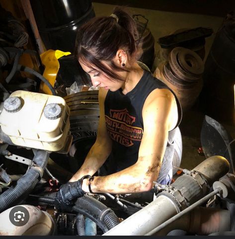 Girl Mechanics Aesthetic, Female Mechanic Aesthetic, Mechanic Aesthetic Female, Engineering Aesthetic Female, Car Mechanic Aesthetic, Cinder Aesthetic, Mechanic Woman, Women Mechanics, Mechanic Aesthetic