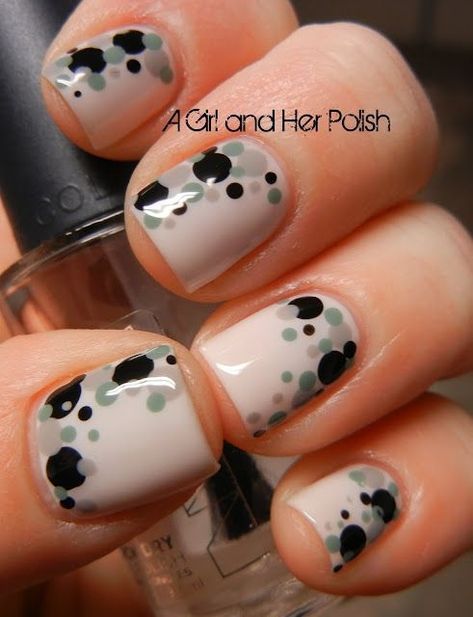 Mail Art Trends 2023, Dot Nail Art, Nail Stuff, Dots Nails, Short Acrylic, Simple Nail Art Designs, Fabulous Nails, Fancy Nails, Easy Nail Art