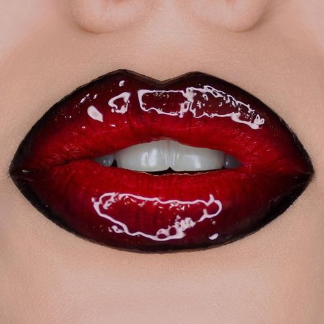 Lip Makeup Art, Halloween Lip Makeup, Lip Makeup Ideas, Maquillage Halloween Simple, Glossy Lips Makeup, Vampire Bride, Lip Art Makeup, Bold Makeup Looks, Halloween Costume Idea