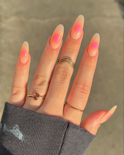 Manicure Design Ideas, Aura Nail, Hottest Nail Trends, Faded Nails, Milky Nails, Simple Gel Nails, Summery Nails, Almond Acrylic Nails, Soft Nails