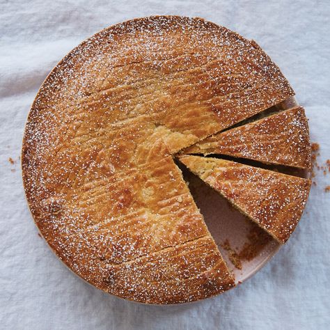 Gâteau basque Aran Goyoaga, Scandinavian Desserts, Basque Cake, Sweet Paul Magazine, Homemade Custard, French Recipes, Brown Rice Flour, Recipe Sweet, Different Cakes