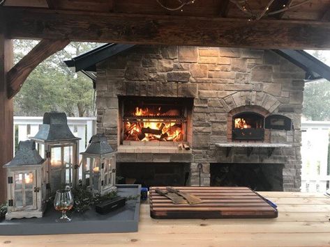 Argentinian Grill Outdoor, Outdoor Fireplace With Grill, Fire Cooking Pit, Adjustable Grill, Argentinian Grill, Outdoor Fireplace Pizza Oven, Stone Pizza Oven, Outdoor Stone Fireplaces, Argentine Grill