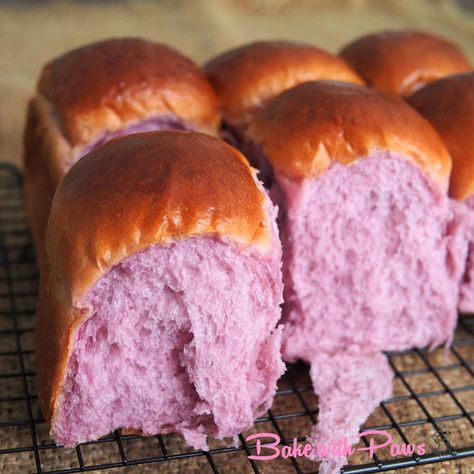 Japanese Purple Sweet Potato Bun, bread Ube Sweet Bread, Purple Sweet Potato Bread Recipe, Sweet Purple Potato Recipes, Purple Sweet Potato Dessert, Purple Sweet Potato Bread, Japanese Bread Recipes, Ube Buns, Japanese Purple Sweet Potato Recipe, Sweet Potato Flour Recipes