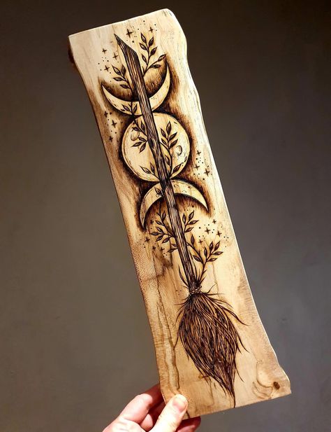 Wood Burned Gifts, Beginner Wood Burning, Wood Burning Patterns Stencil, Wood Burning Techniques, Wood Burn Designs, Pyrography Patterns, Wood Carving Tools Knives, Woodburning Projects, Wood Art Projects