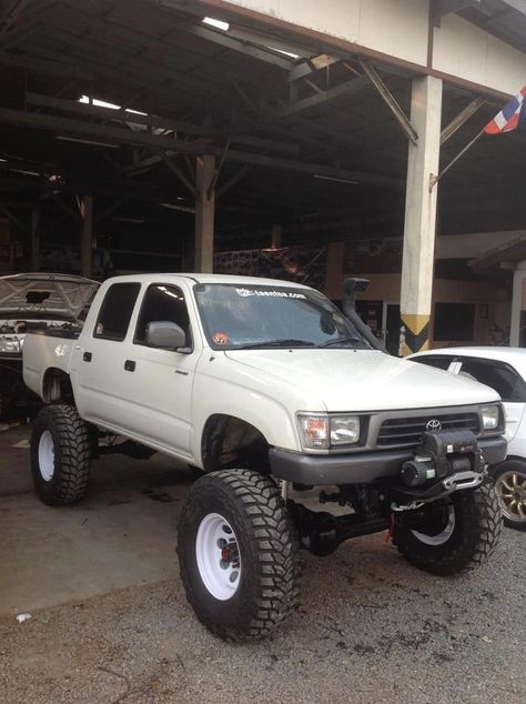 86 Toyota, Toyota Trucks 4x4, Toyota Surf, Toyota Pickup 4x4, Toyota Truck, Overland Truck, Turbo Car, Pick Up Truck, Toyota 4x4