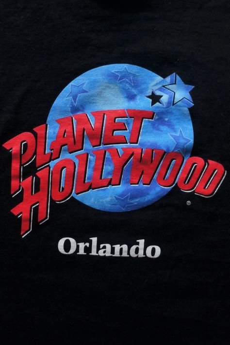 Planet Hollywood Orlando, Hollywood Logo, Tshirt Aesthetic, Hollywood Vintage, Planet Hollywood, Old T Shirts, Tee Shirt Designs, Orlando Florida, Cal Logo