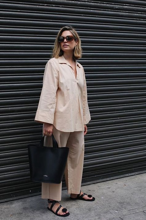 Alexis Foreman Style, Alexis Foreman, Handbags Uk, Cardigan Blazer, Cheap Handbags, Cheap Womens Clothing, Mode Inspo, Black Tote, Spring Summer Outfits