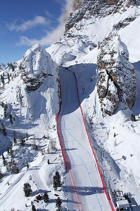 FIS downhill course Snow Alps, Ski Photography, The Aces, Ski Village, Skiing Aesthetic, Ski Culture, Lindsey Vonn, Powder Skiing, Ski Racing