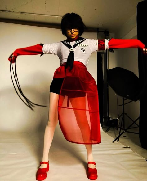 J Pop, Short People, Character References, Human Poses Reference, Human Poses, Pose Reference Photo, Red Aesthetic, Cultura Pop, Aesthetic Photo