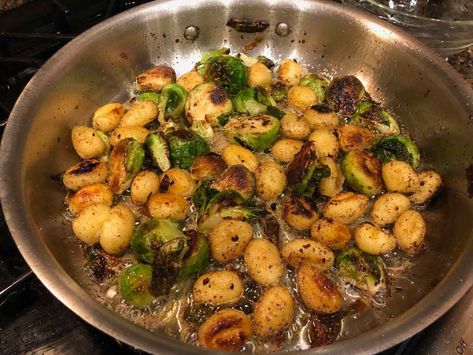 Roasted Gnocchi And Brussel Sprouts, Brown Butter Thyme Gnocchi, Gnocchi Brussel Sprouts Brown Butter, Brussel Sprouts And Gnocci, Brussel Sprouts Gnocchi, Brussel Sprouts And Gnocchi, Crispy Gnocchi With Brussel Sprouts, Gnocchi And Brussel Sprouts Recipes, Crisp Gnocchi With Brussel Sprouts