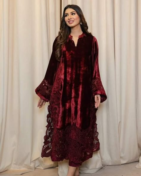 Velvet Pakistani Dress, Velvet Suit Design, Velvet Dress Designs, Latest Bridal Dresses, Latest Dress Design, Suit Collection, Stylish Short Dresses, Pakistani Dresses Casual, Pakistani Fancy Dresses