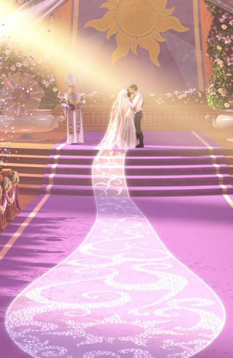 Your Prince Charming is waiting. Rapunzel Wedding, Couples Disney, Tangled Wallpaper, Disney Punk, Disney Quizzes, Punk Disney, Rapunzel And Eugene, Disney Princess Rapunzel, Disney Princess Movies