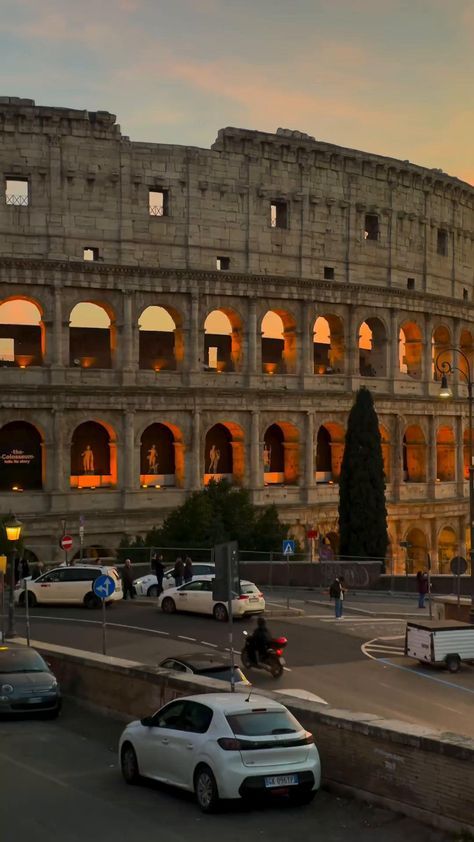 Jaw-dropping sunset at the Colosseum 😍  #rome #roma #lazio #eternalcity #history #travel #holiday #food Rome Places, Rome Sights, The Colosseum Rome, Rome Bucket List, Italy Vibes, Corfu Island, Colosseum Rome, Travel Picture Ideas, Venice Italy Travel