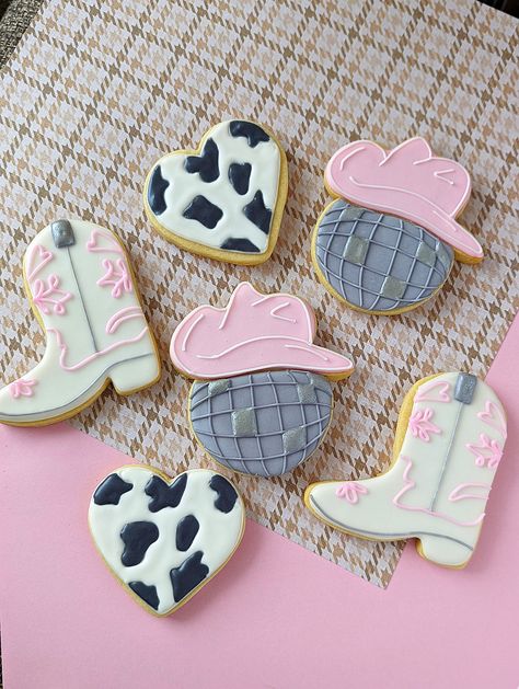 These Classic Sugar Cookies are adorably decorated rodeo style. Add a personalization for birthdays or bachelorette parties and send me a message to talk about what changes you want to make! Pink Cowgirl Cookies, Cowgirl Cookies Birthday, Cowgirl Treats, 1st Rodeo Cookies, Nashville Bachelorette Cookies, Cowgirl Baby Shower Cookies, Last Rodeo Bachelorette Cookies, Last Rodeo Cookies, Cowgirl Bday Party Ideas