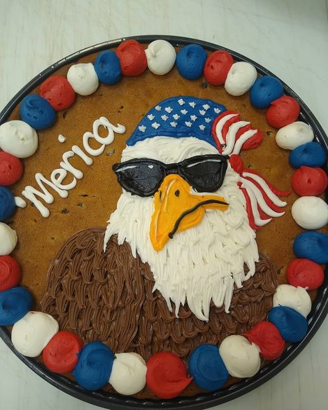 Usa Cookie Cake, Memorial Day Message Cookies, 4th Of July Message Cookies, Memorial Day Cake Decorating Ideas, Memorial Day Cakes Ideas, Fathers Day Sheet Cake, Fourth Of July Cake Decorating Ideas, 4th Of July Cookie Cake Designs, Summer Cookie Cake Ideas