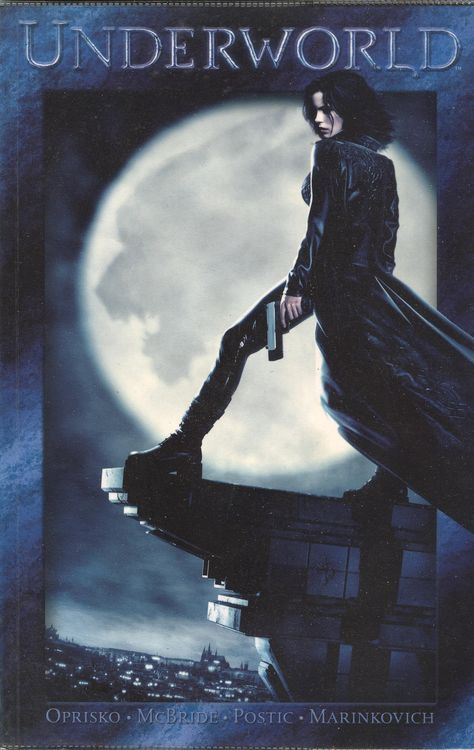 Underworld Graphic Novel (IDW 2004) Divergent Poster, Underworld 2003, Supernatural Movie, Best Vampire Movies, Underworld Movies, Photo Star, Female Vampire, Vampire Movies, Vampires And Werewolves