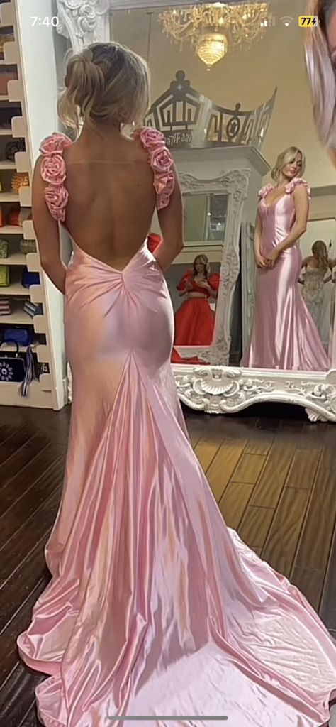 Prom Dresses For Blondes, Pink Silk Prom Dress, Prom Dresses With Open Back, Prom Corsage Pink, Ty Ball Dresses, Prom Dresses Color, Light Pink Prom Dresses, Performance Outfit Ideas, High School Dresses