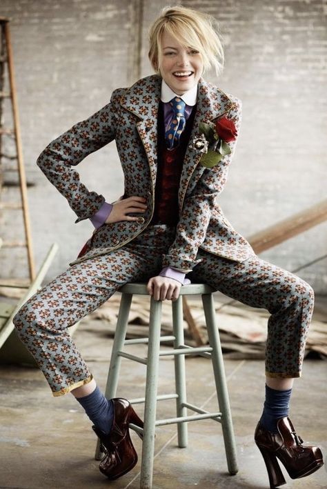 Woman In Suit, Dandy Style, Mario Testino, Vogue Us, Rock Fashion, Fashion Mistakes, Vogue Magazine, Emma Stone, Mode Inspo