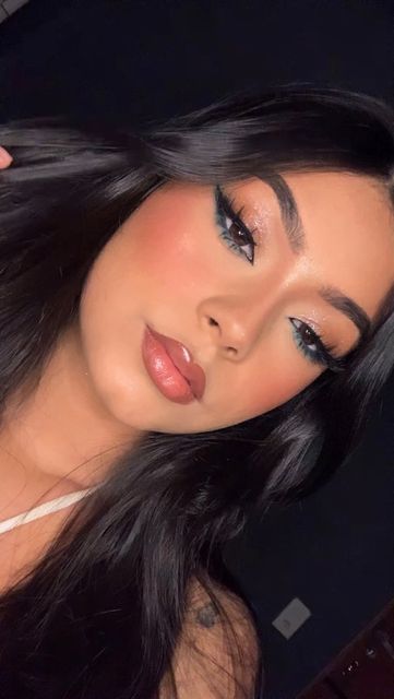 Celine Makeup, Make Azul, Light Makeup Looks, Simple Makeup Tips, Face Makeup Tips, Makeup Eye Looks, Light Makeup, Asian Makeup, Prom Makeup