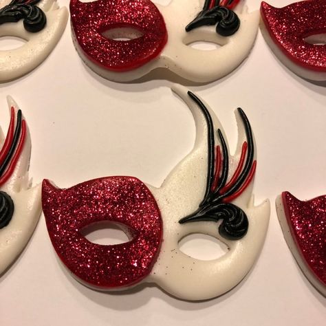 Masquerade Masks Cupcake Toppers Red/white With Black - Etsy Canada Mascarade Theme, Ideas De 15, Masquerade Quince, Masquerade Party Themes, Sweet 16 Masquerade Party, Mascarade Party, Masquerade Party Decorations, Masquerade Prom, Masquerade Ball Party