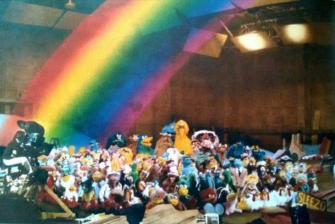 The Muppets Movie 1979, Muppets Twitter Header, Muppet Movie 1979, Sanrio Ios, Muppet Movie, Electric Mayhem, The Muppet Movie, Paul Williams, Homecoming Parade