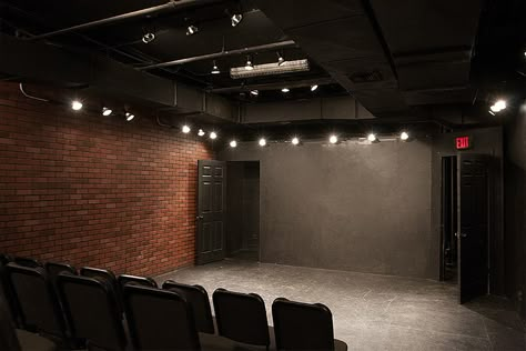 Black Box Theatre Design, Blackbox Theatre, Black Box Theater, Black Box Theatre, Theater Plan, Southern Style Homes, Box Theatre, Dance Studio Design, Modern Theatre