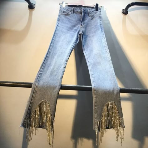 Diamond Jeans, Diy Vetement, Jeans Woman, Studded Jeans, Flared Trousers, Jeans Diy, Mode Inspo, Refashion Clothes, Mode Vintage