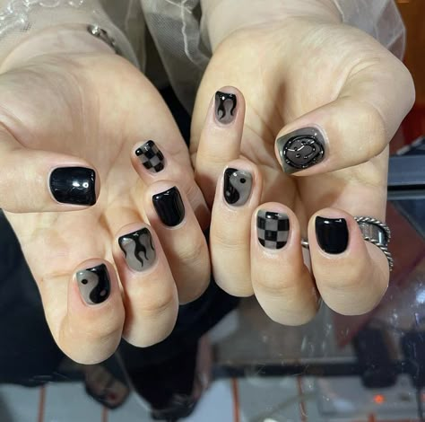 The Last Of Us Nails Art, Mens Nail Art Designs Black, Black Nail Designs Men, Short Black Nail Designs, Masculine Nail Designs, Make Nail Art, Good Luck Girl, Rock Nails, Mens Nails