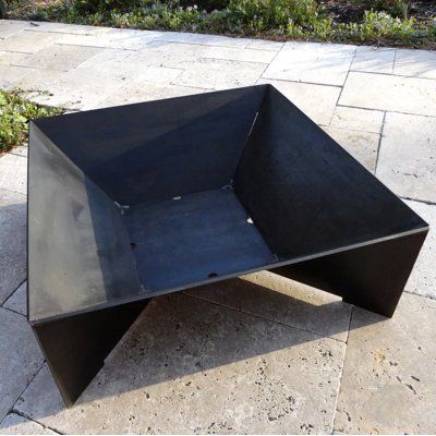 Cavo Design Geo Steel Wood Burning Fire Pit Steel Fire Pit Ideas, Fire Pit Ideas Backyard, Fire Pit Party, Outside Fire Pits, Fire Pit Ideas, Outdoor Fire Pit Designs, Fire Pit Ring, Metal Fire Pit, Steel Fire Pit